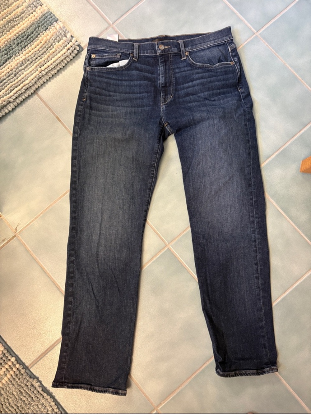 Joe's Jeans Men Straight Jeans in Dark Indigo